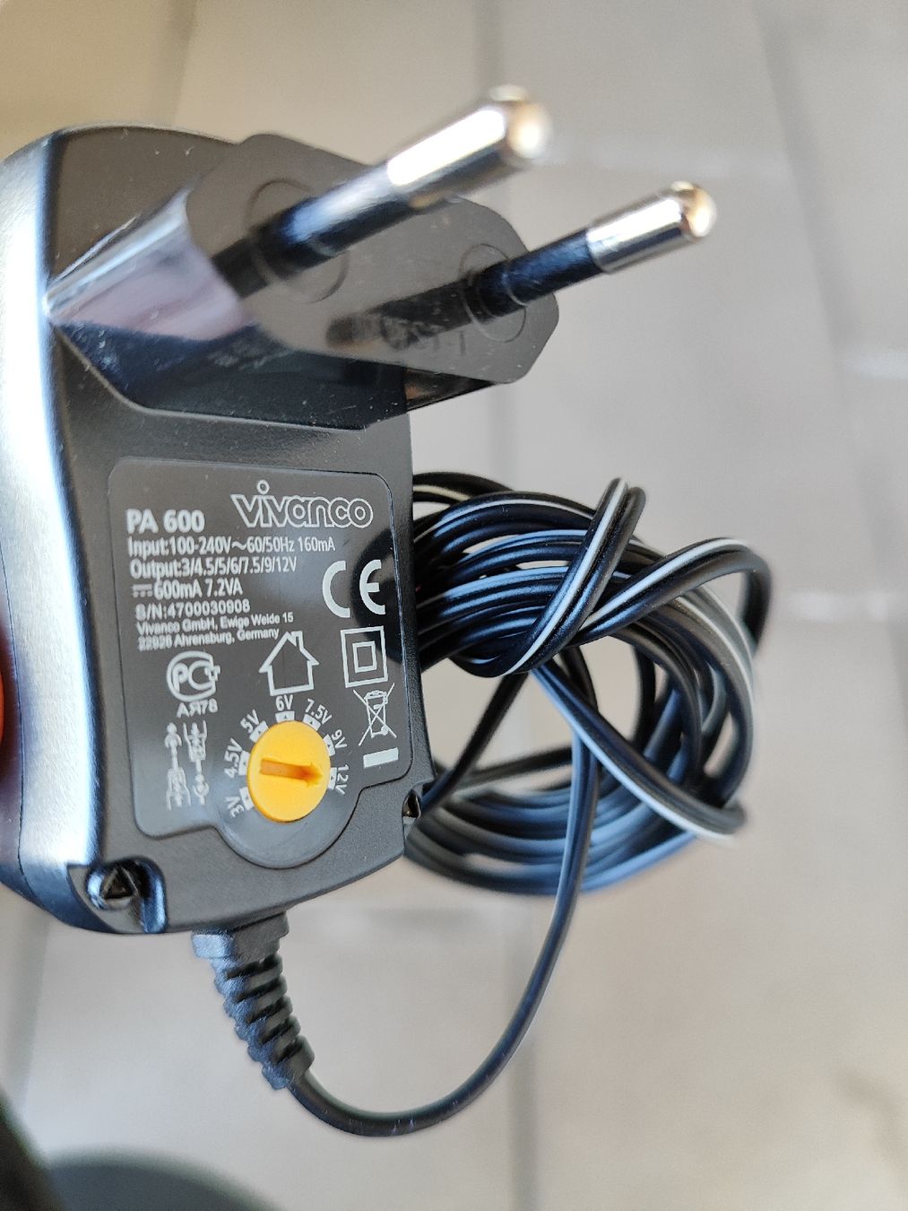Caricabatterie: Vivanco PA 600 Universal Charger - Adjustable Voltage! – Usato da Mülligen venduto da vagos85 2