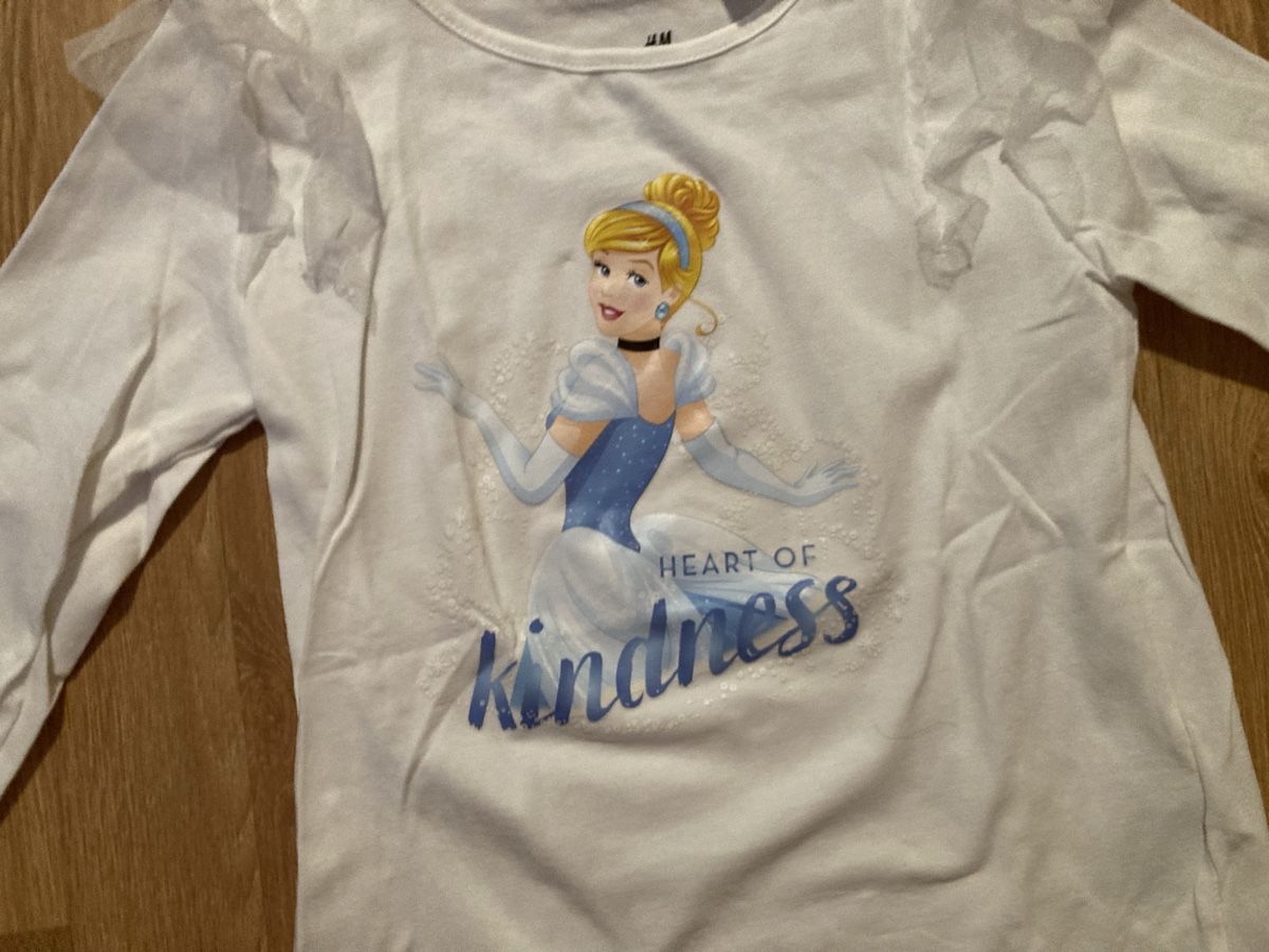 Camicette, T-shirt & Top: Cinderella Langarmshirt Gr. 122/128 – Nuovo (secondo la descrizione) da Emmenbrücke venduto da JJ_89 1
