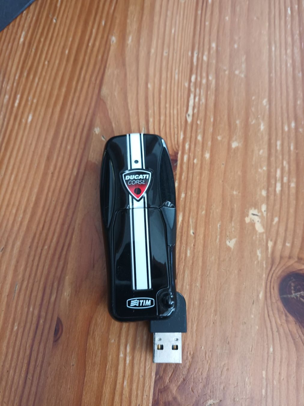 Chiavette USB: Internet Clé  DUCATI, pour collectionneurs – Usato da Bevaix venduto da MD1967 1