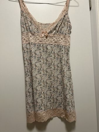 Vintage Floral Lace Cami Top - Perfect for Summer Nights!
