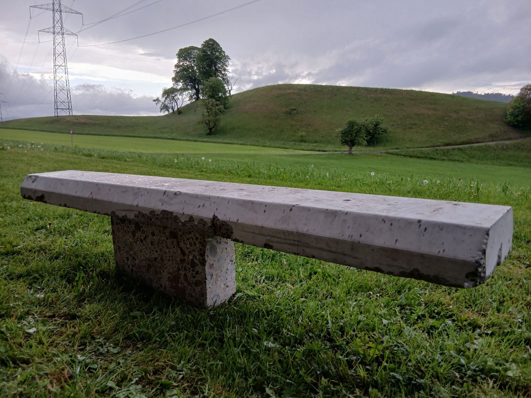 Pietre & tegole: Beton, Autostopper, Radabweiser – Usato da Brenzikofen venduto da Nramseier