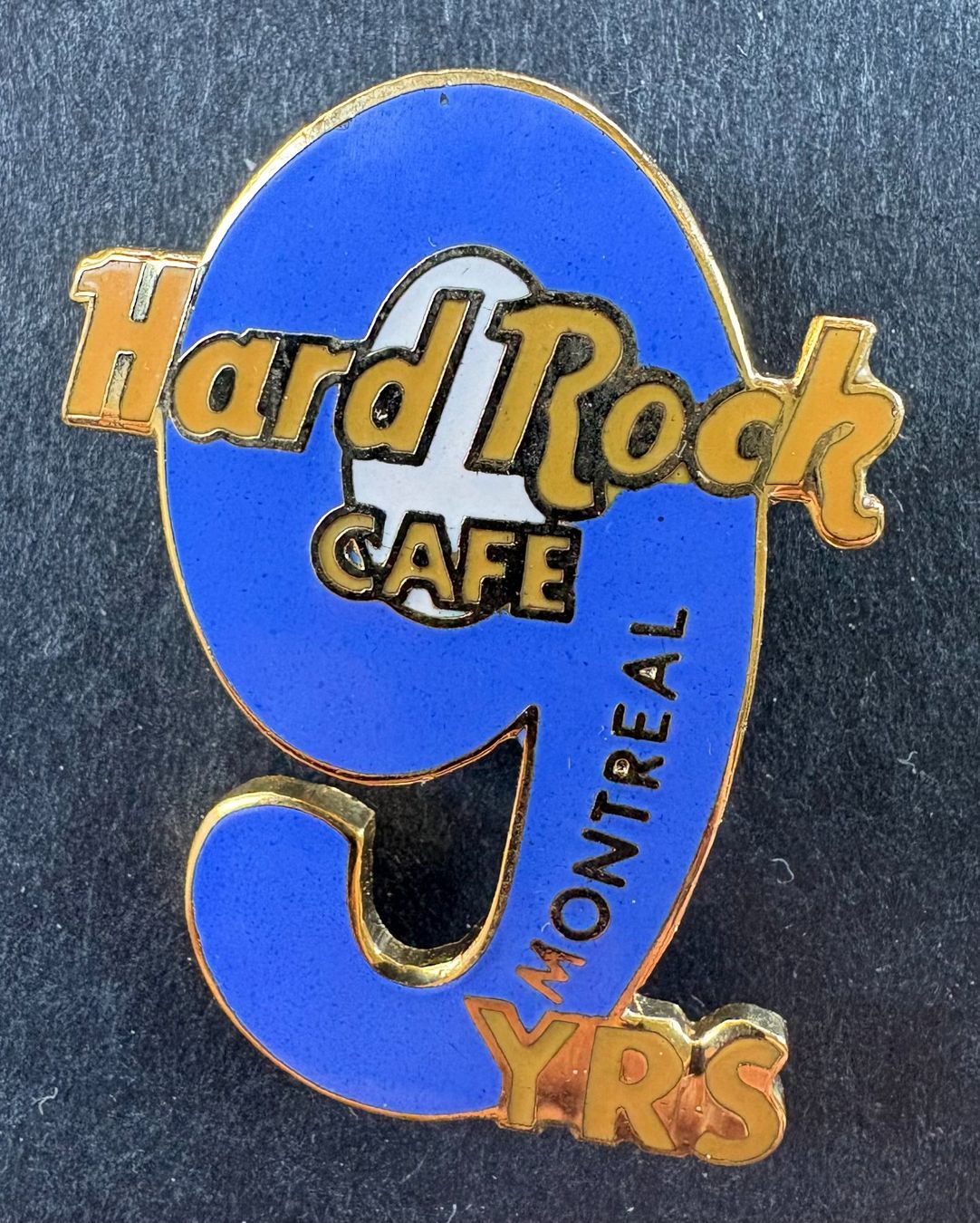 Hard Rock Cafe Placchette & Badge: ANSTECKNADEL HARD ROCK CAFE – Usato da Ostermundigen venduto da wini63