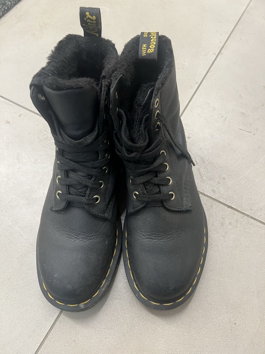 Dr. Martens Scarpe da donna: Warme Dr. Martens Boots Gr. 38 Winter Fellfutter – Usato da Samedan venduto da engadinerin01