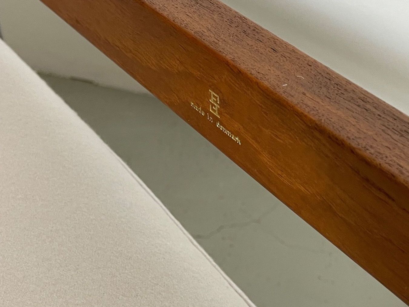 France & Søn Sofas: Teak Daybed Minerva Hvidt & Mølgaard 2er Sofa restauriert – Gebraucht aus Basel von MidMod20C 8