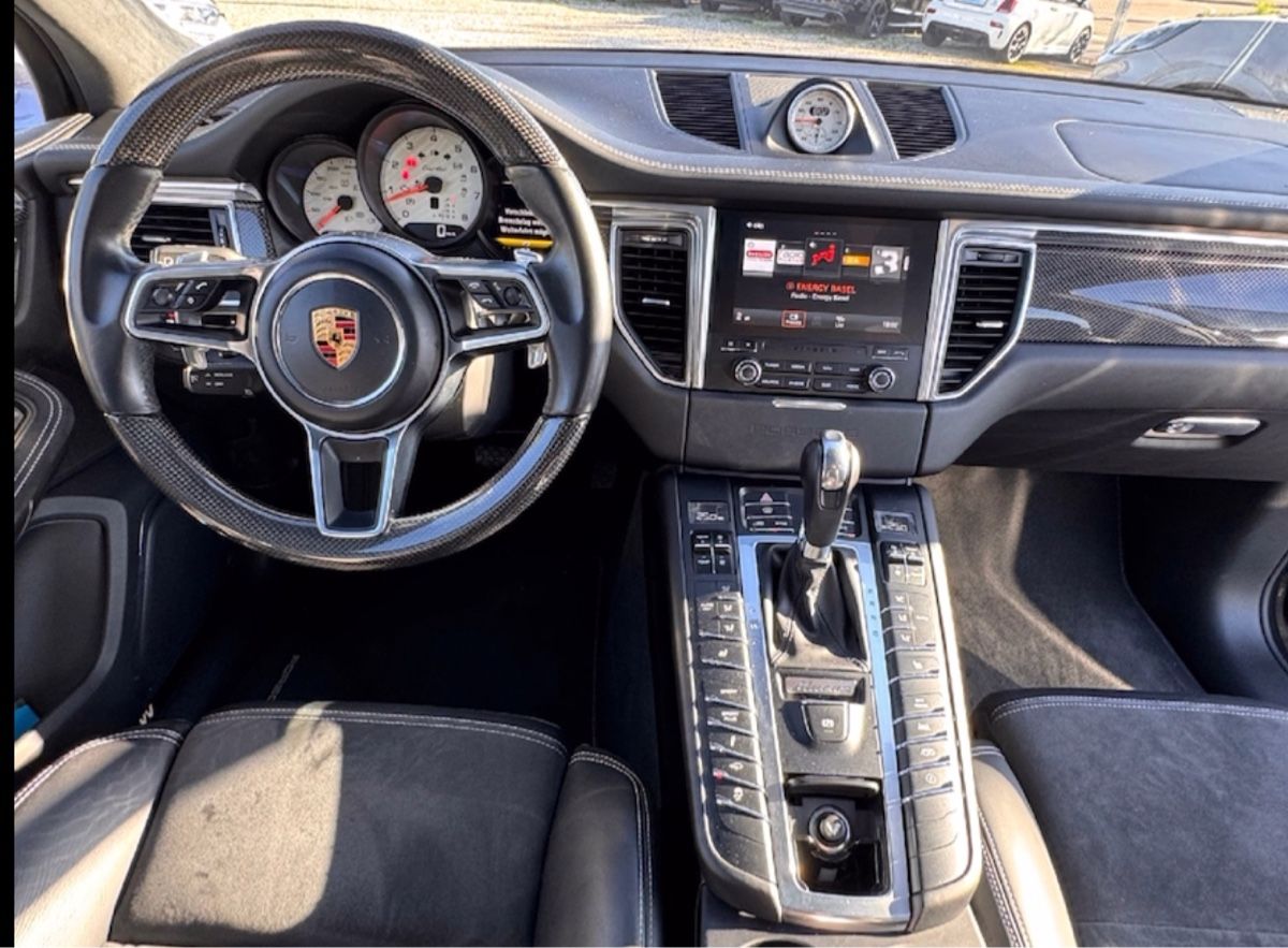 Porsche Autos: Macan Turbo – Gebraucht aus Zürich von Leined 1