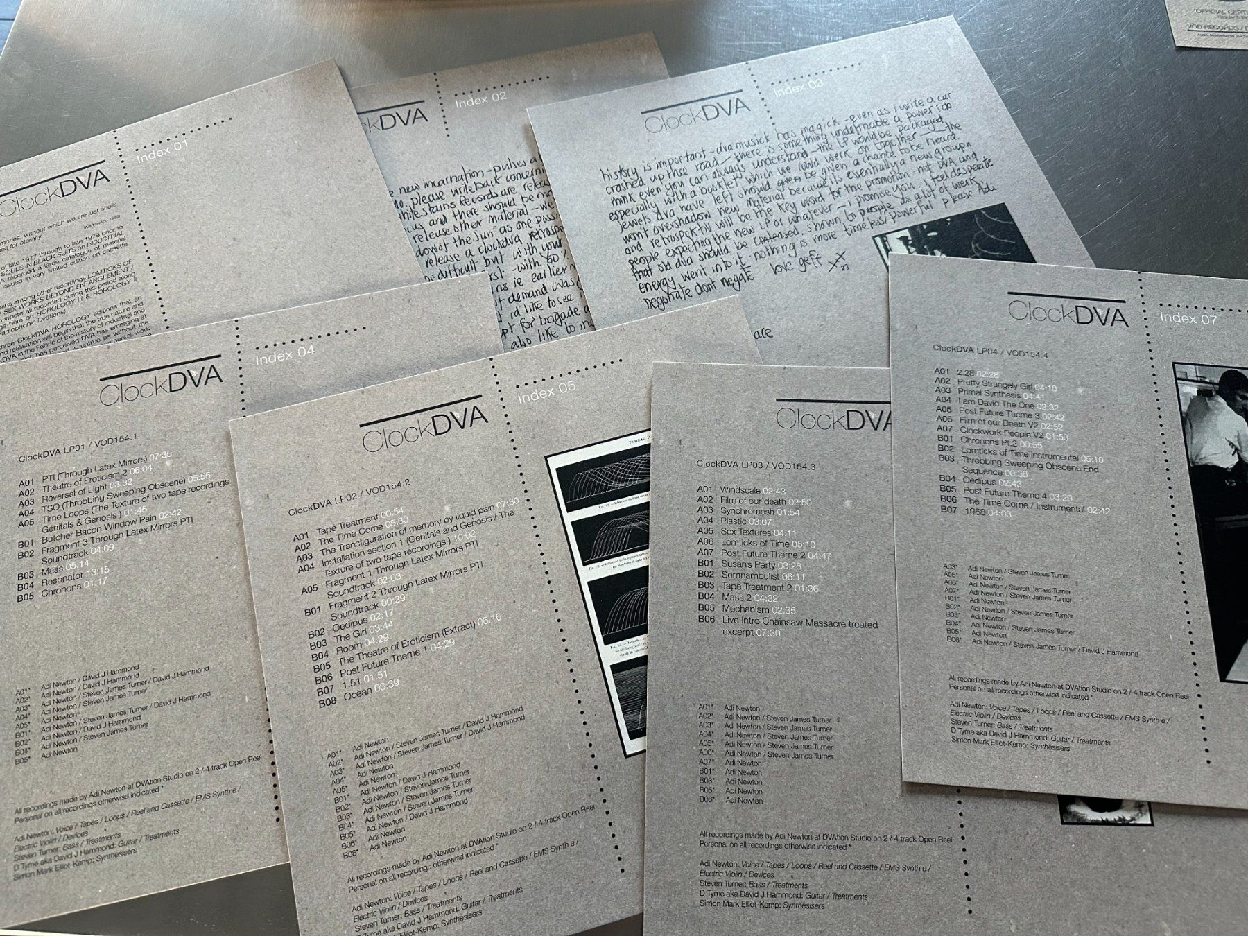 Dischi in vinile: CLOCK DVA BOX 4LPS + INSERTS XL - HOROLOGY 3 - VOD 154 – Nuovo (secondo la descrizione) da Sion venduto da jaipur1401 8