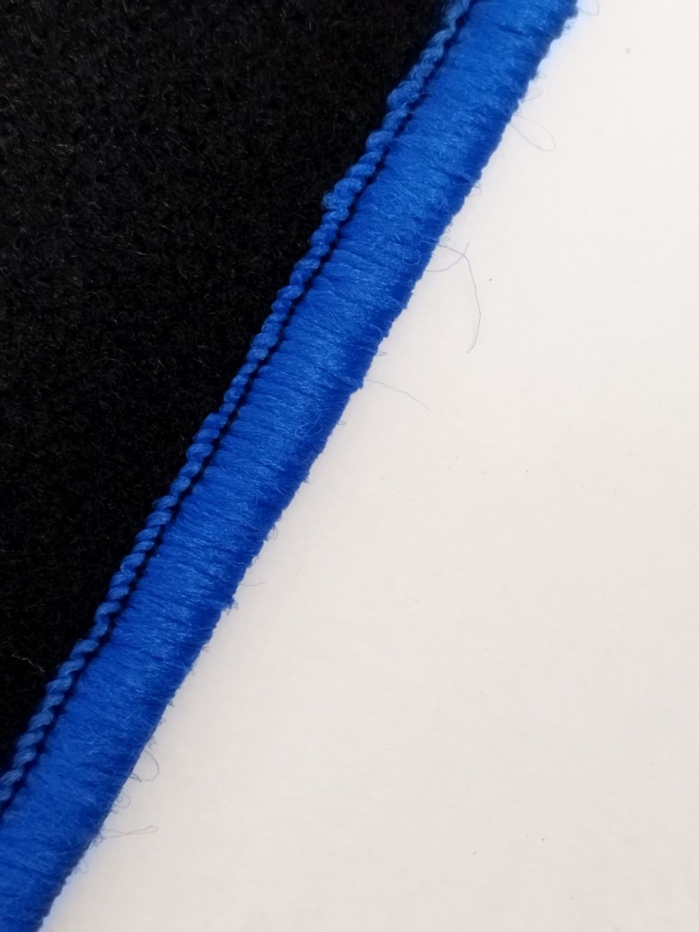 Alfa Romeo Teppiche / Matten: Velours Fussmatten Alfa Romeo Stelvio – Neu und originalverpackt aus Zürich von Semco_Car_Mats1 2