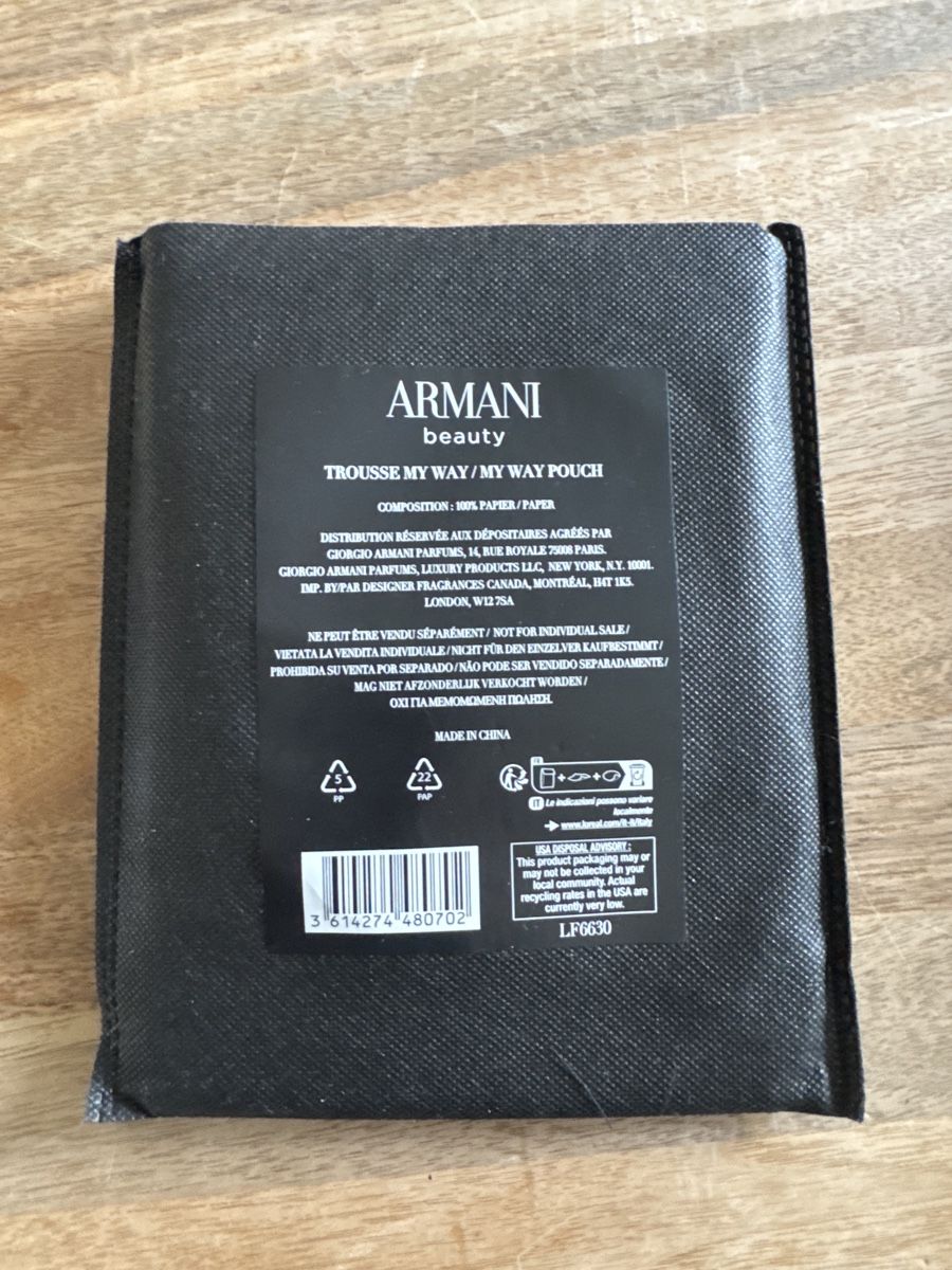 Custodie per cosmetici: Armani Beauty Täschli , Neu – Nuovo e nell'imballaggio originale da Zürich venduto da Kia78 3
