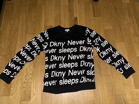 DKNY-Sweatshirt, Größe 10 Jahre