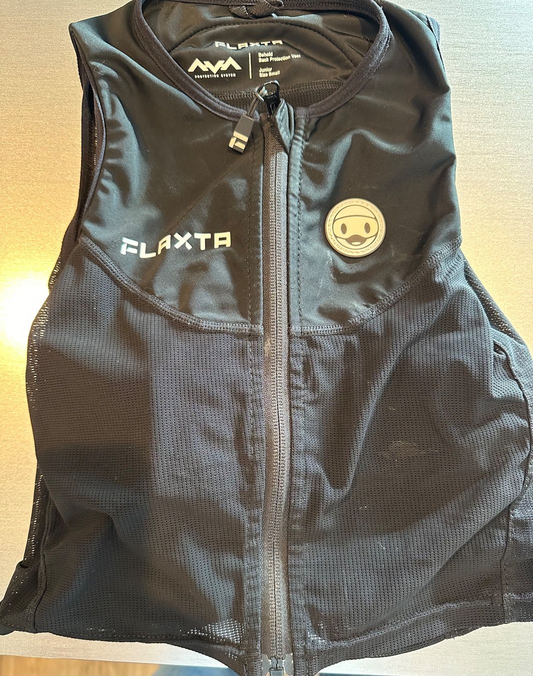 Protections: Flaxta Rückenprotektor Weste Junior Grösse S – D'occasion à Flims Dorf par Specials