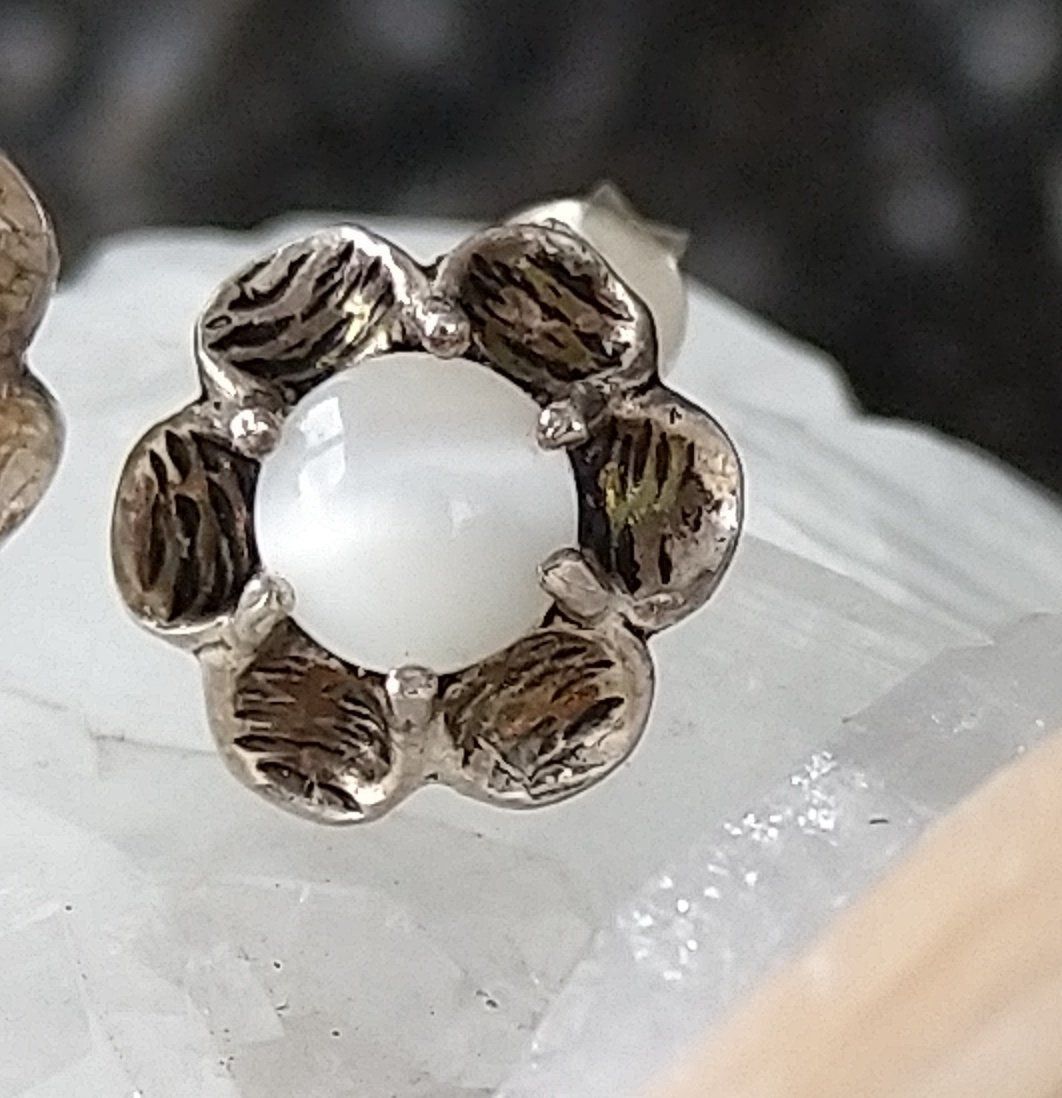Ohrringe & -stecker: BLUMEN OHRRINGE IN 925 SILBER – Gebraucht aus Romanshorn von BoutiqueA 1