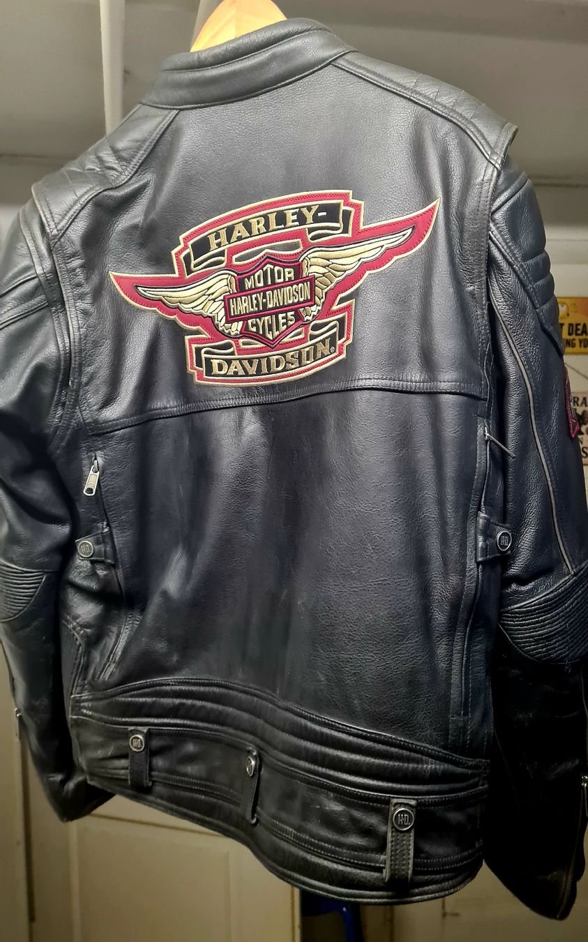 Harley-Davidson Jacken: original Harley Davidson Lederjacke Gr. L – Gebraucht aus Emmenbrücke von Eichhoefli 1
