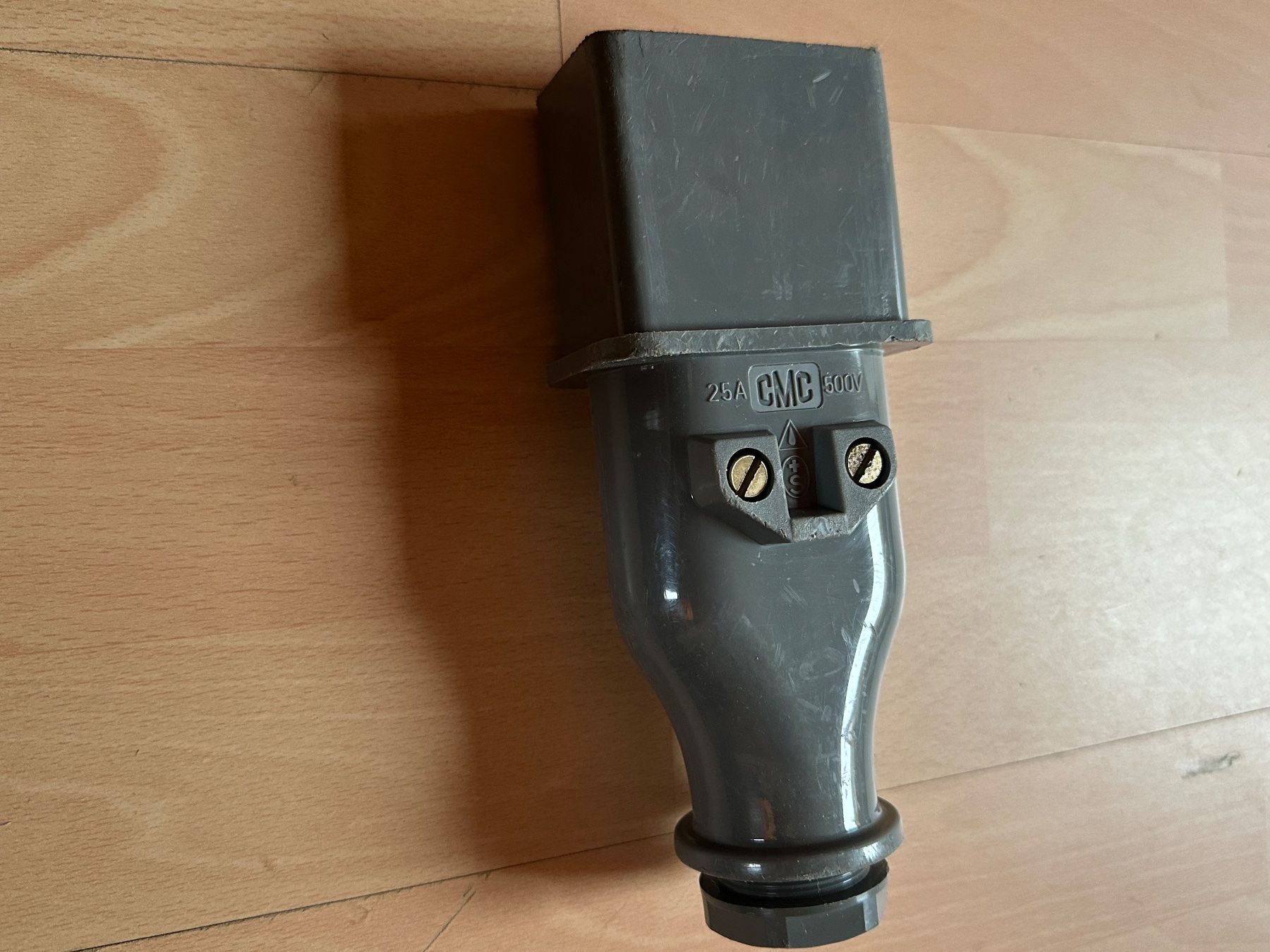 Spine: J 25/4 Polig Stecker CMC – Usato da Huttwil venduto da Bolpa