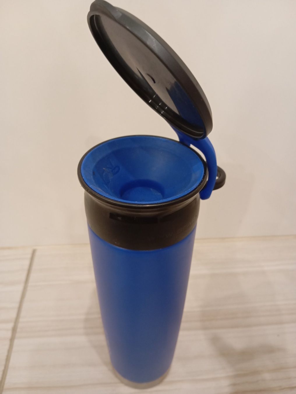 Borracce & Thermos: Wow Gear Trinkflasche Isoliert mit Deckel 650ml – Nuovo e nell'imballaggio originale da Tobel venduto da Jorca 1