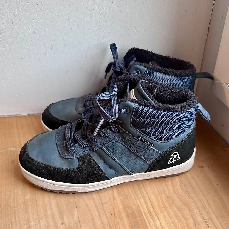 Schuhe für Jungen: Herbstschuhe gefüttert 36 – Gebraucht aus Malans GR von aicul31