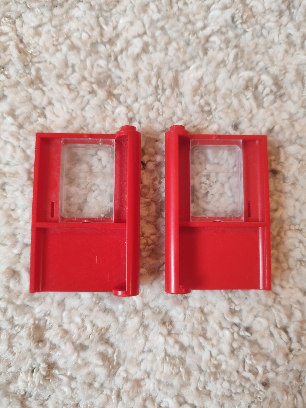 Lego Kit di costruzioni: 2 portes de train rouge Lego vintage – Usato da Bougy-Villars venduto da Vogue 1