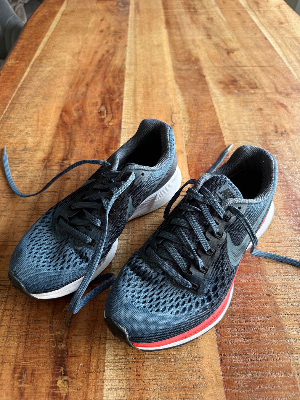 Nike Scarpe da donna: Sportschuhe – Usato da Rain venduto da Trusso