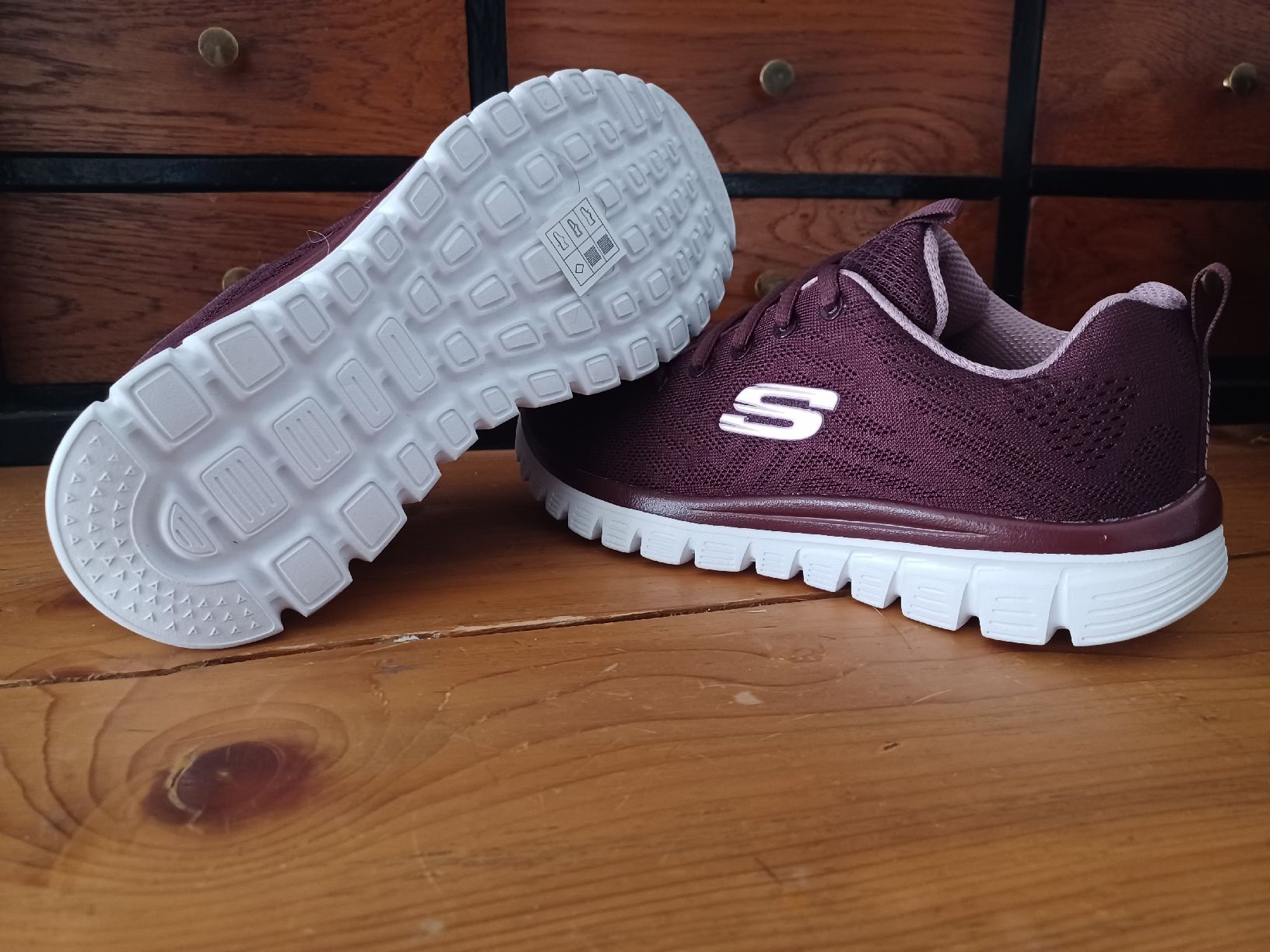 Damenschuhe: SKECHERS, TOP Zustand Gr 38 – Neu und originalverpackt aus Merenschwand von KbVl 3