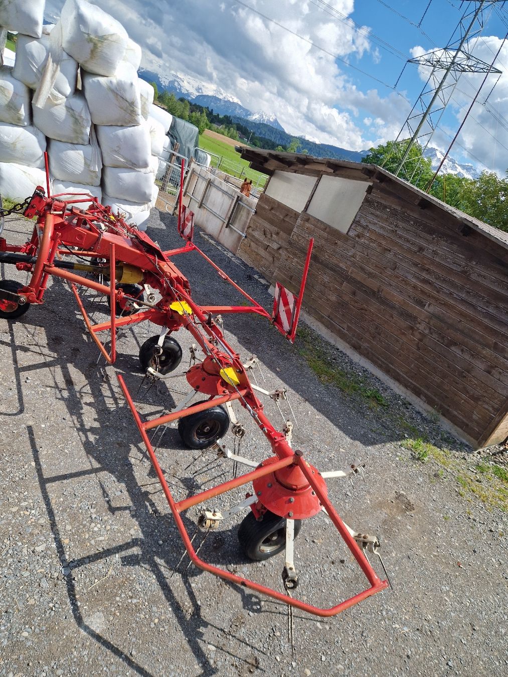 Tutte le macchine: Kreiselheuer Pöttinger HIT69 NZ – Usato da Rothenburg venduto da friesblatten 4