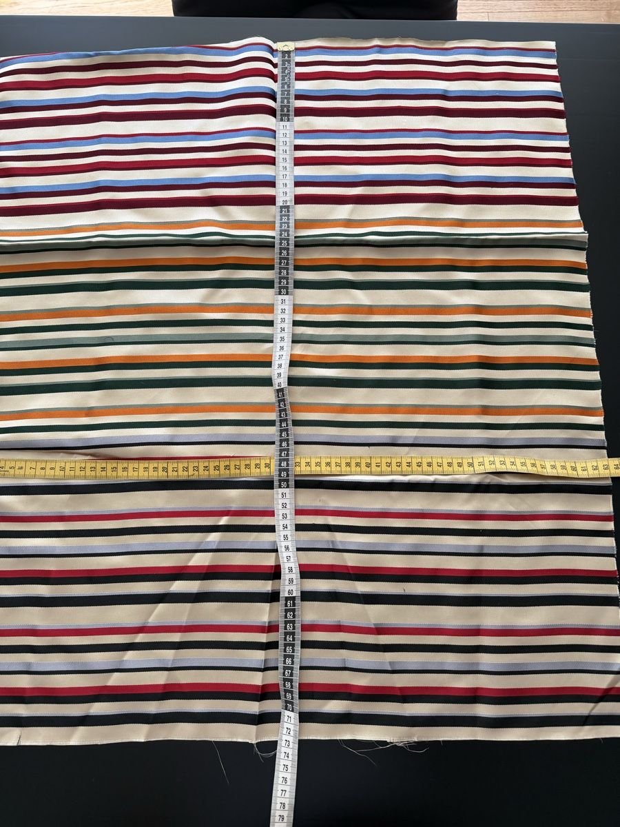 Tissus: Stoff gestreift beige/bunt neu. 100% Seide – Neuf (Voir description) à Winterthur par tat_ky5h 5