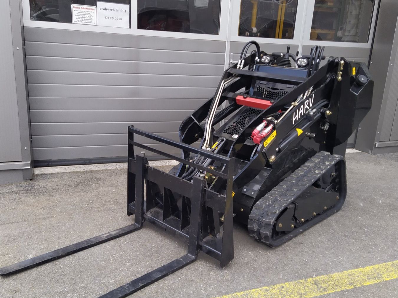 Caricatori: Kompaktlader mit Raupen, Mini Skid Steer – Nuovo e nell'imballaggio originale da Kastanienbaum venduto da acapulco
