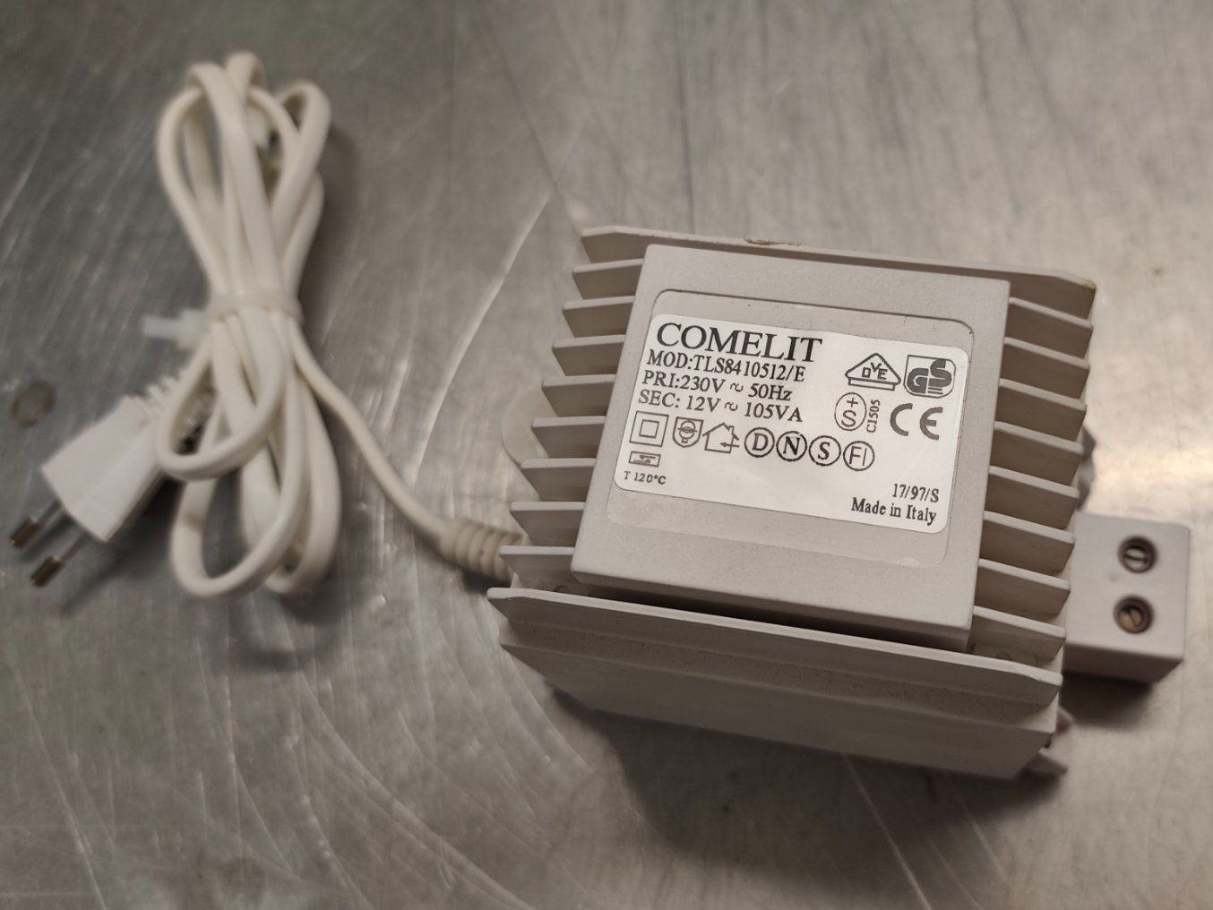 Alimentazione elettrica: Comelit - Transformator TLS8410412/E - 12V AC 1,5 A – Usato da Busswil BE venduto da dtg-media