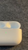 Original Apple AirPods Pro 1. Gen Case