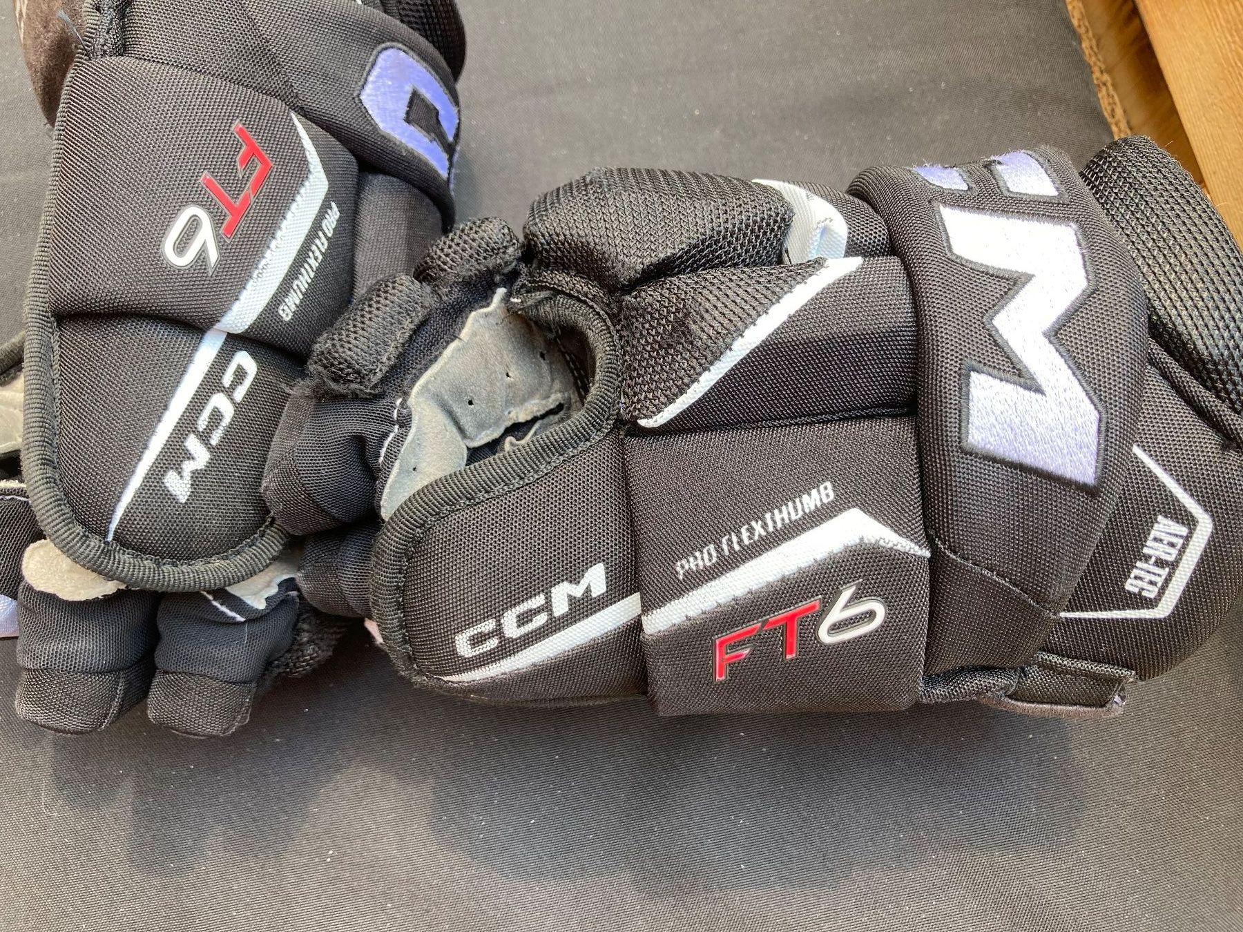 Ccm Guanti: Eishockey Handschuhe CCM Junior – Usato da Deitingen venduto da Calimi 1