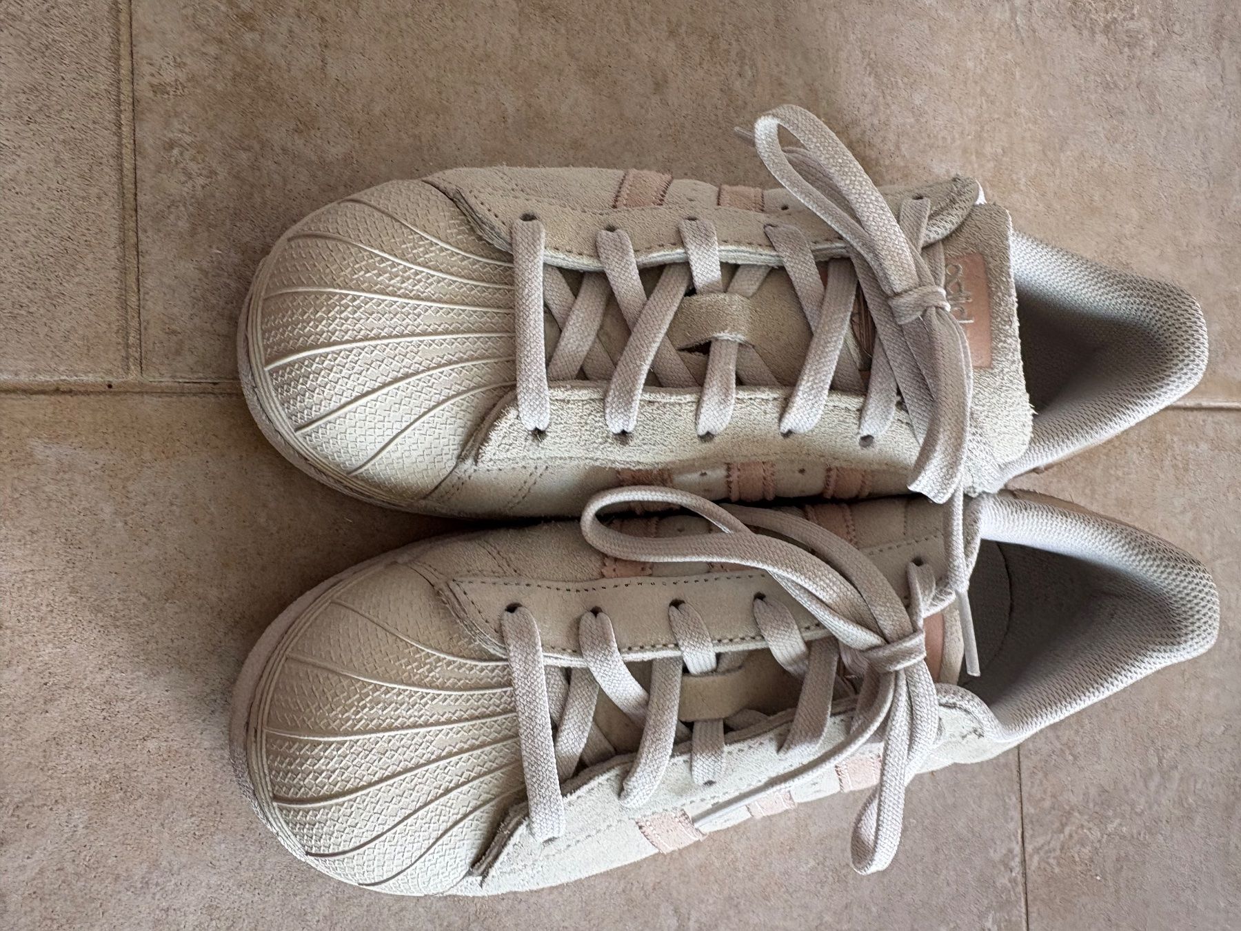 Adidas Scarpe da uomo: Adidas Superstar Gr. 38 2/3, Wildleder, beige mit rosa – Usato da Baden venduto da est_92cz 1