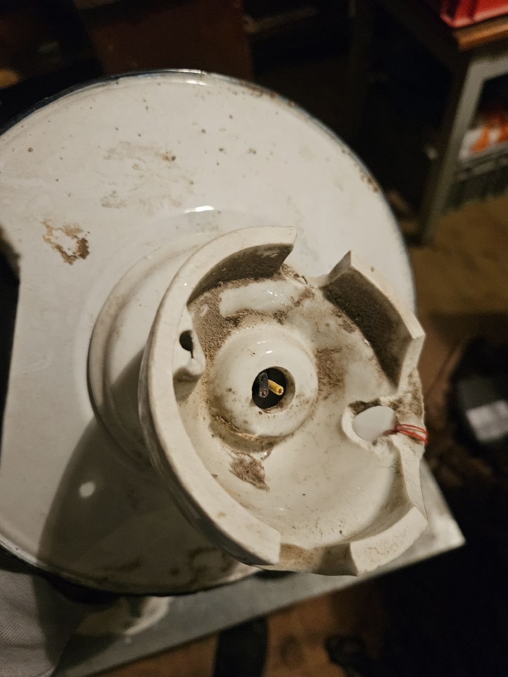 Lampade: Antike Stallampe – Usato da Cevio venduto da BiadiciN 1