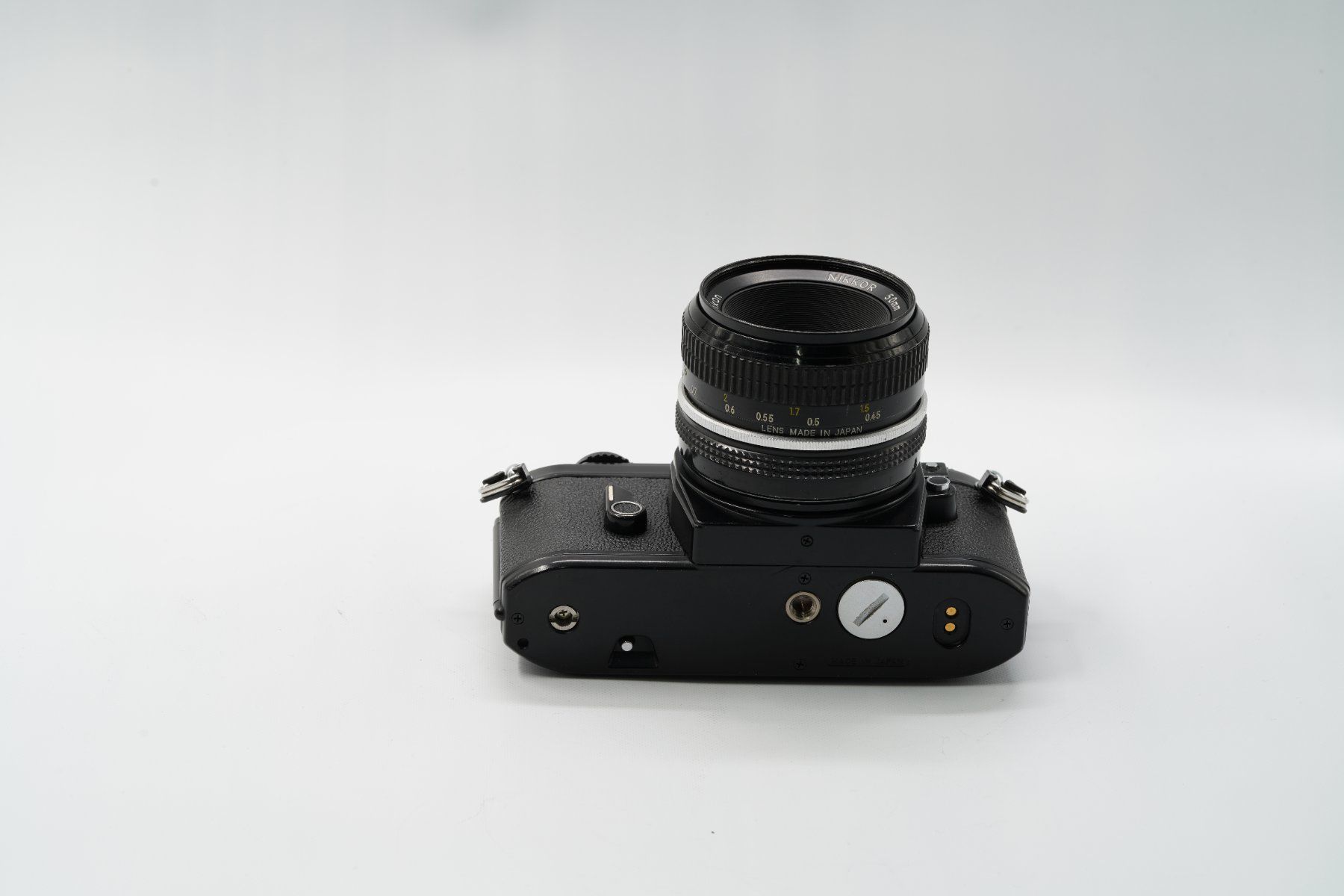 Nikon Fotocamera: Nikon EM Spiegelreflexkamera mit 50mm Objektiv – Usato da Galgenen venduto da Fmg 4