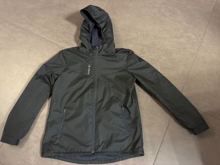 Regenjacke von Kipsta in schwarz, Gr. 131-140