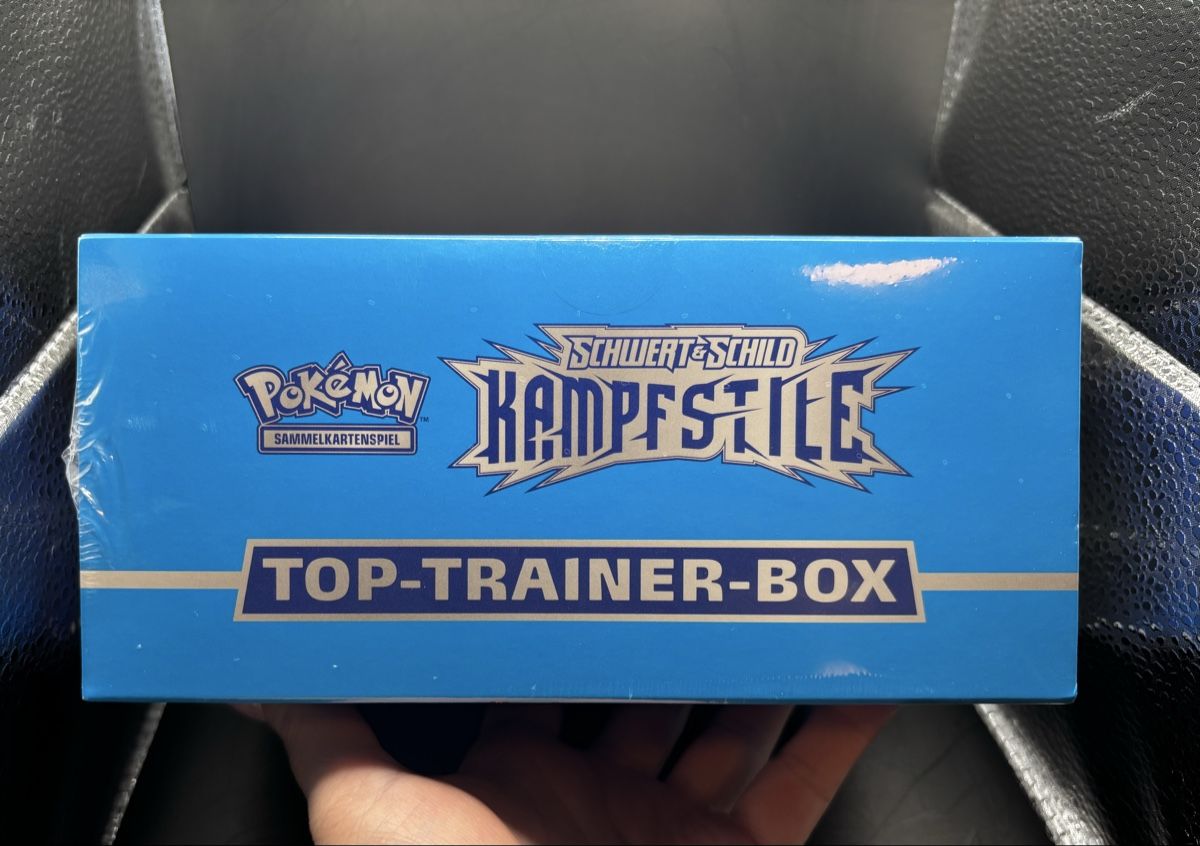 Pokémon Sammelbilder & Trading cards: Kampfstile Top-Trainer-Box Pokémon DE – Neu und originalverpackt aus Magden von ani_xw9t 1