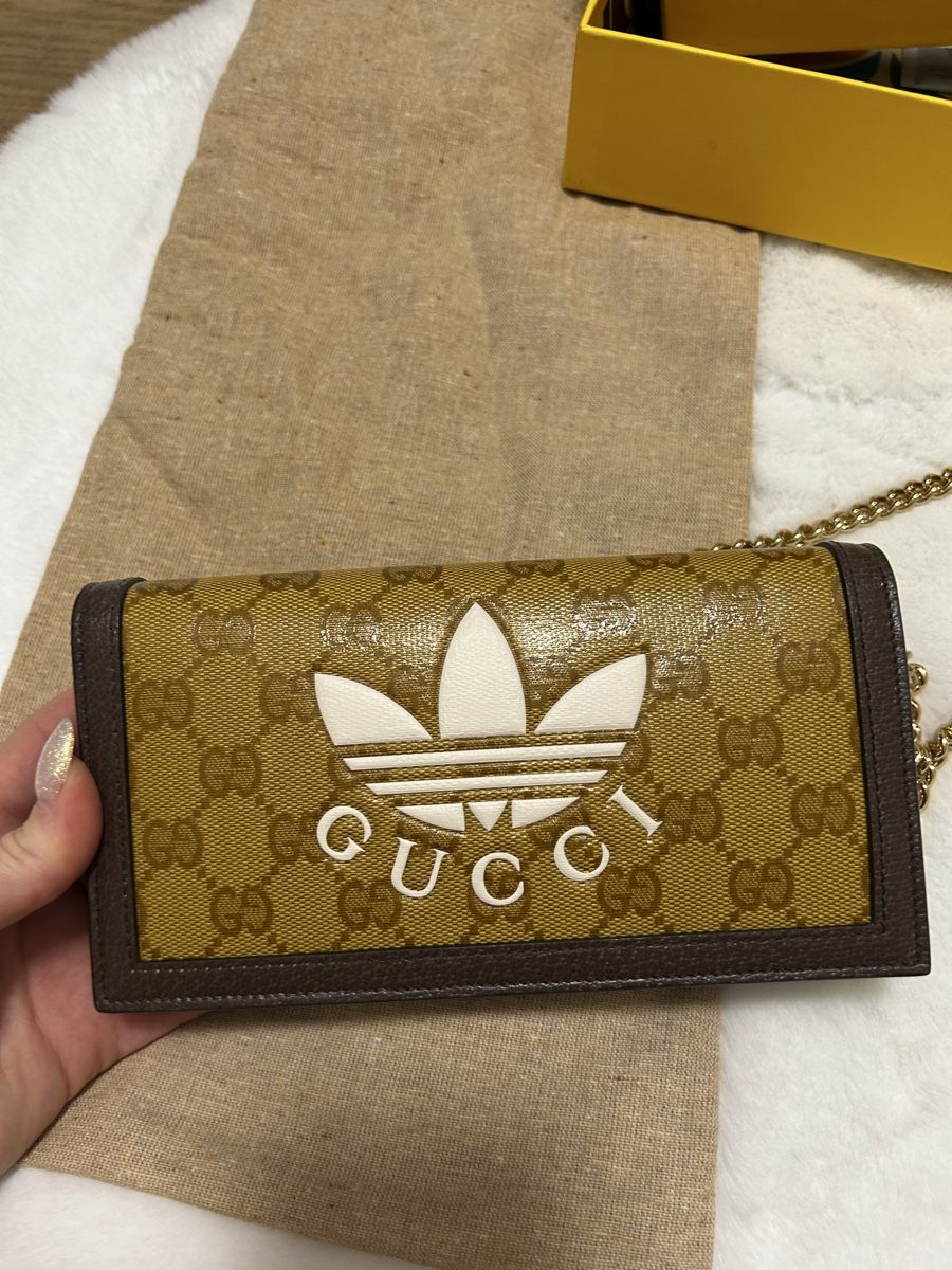 Gucci Borse da donna: Gucci x adidas umhängetasche – Usato da Tagelswangen venduto da A_lina