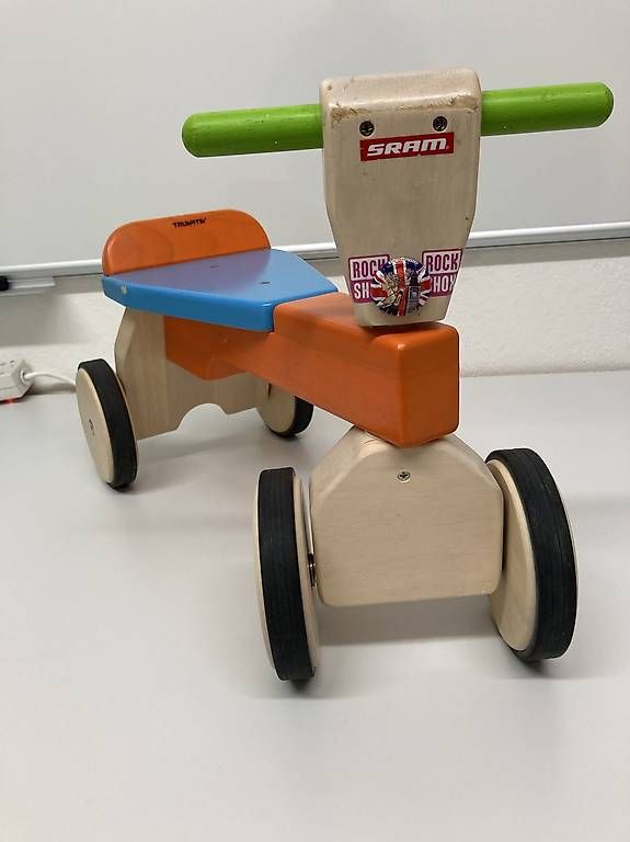 Veicoli per bambini: Kinder Fahrzeug  – Usato da zürich venduto da Apfel2 1