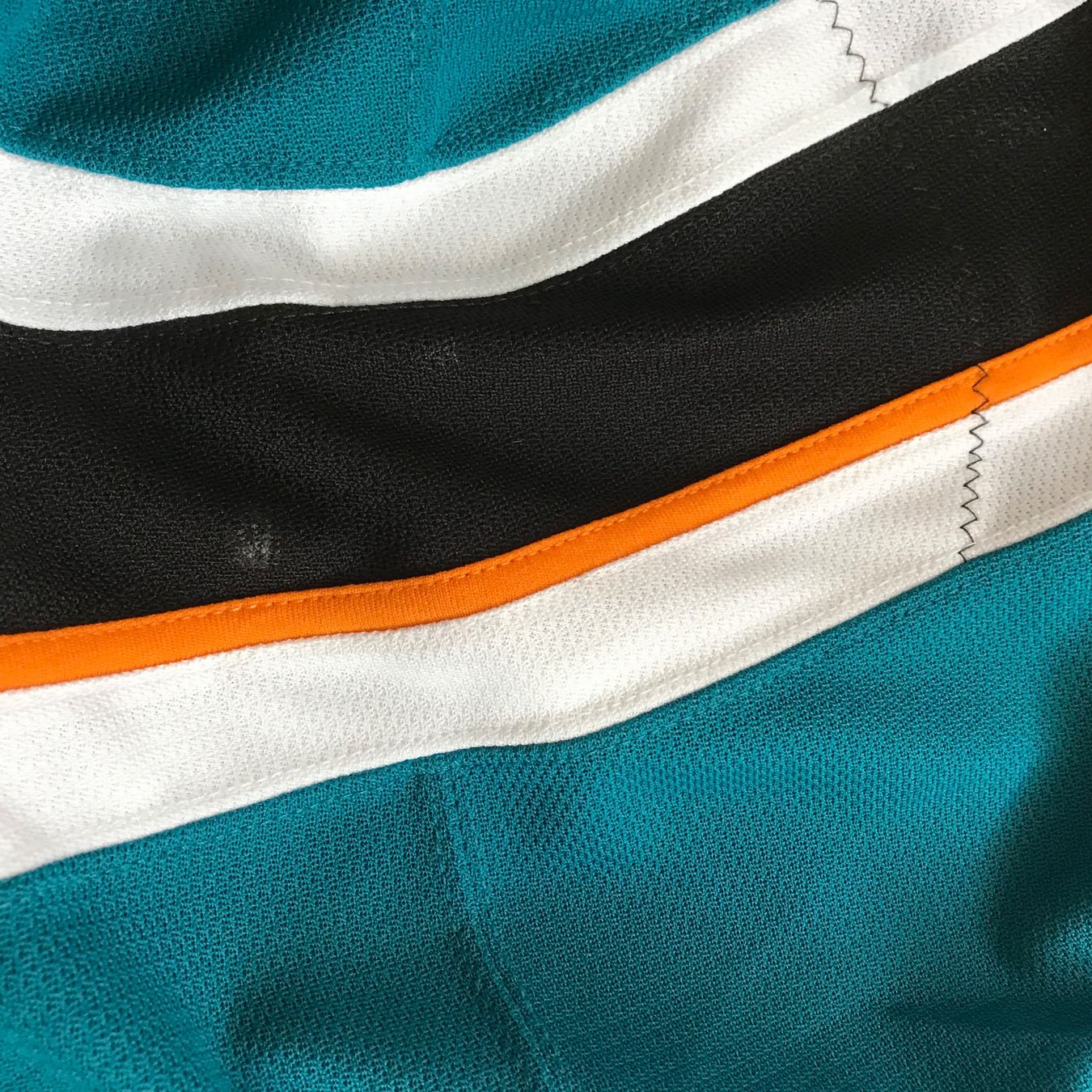 Gameworn Canottiere & Pantaloni: San Jose Sharks 2018-19 game worn Timo Meier – Usato da Bern venduto da Myloulou 4