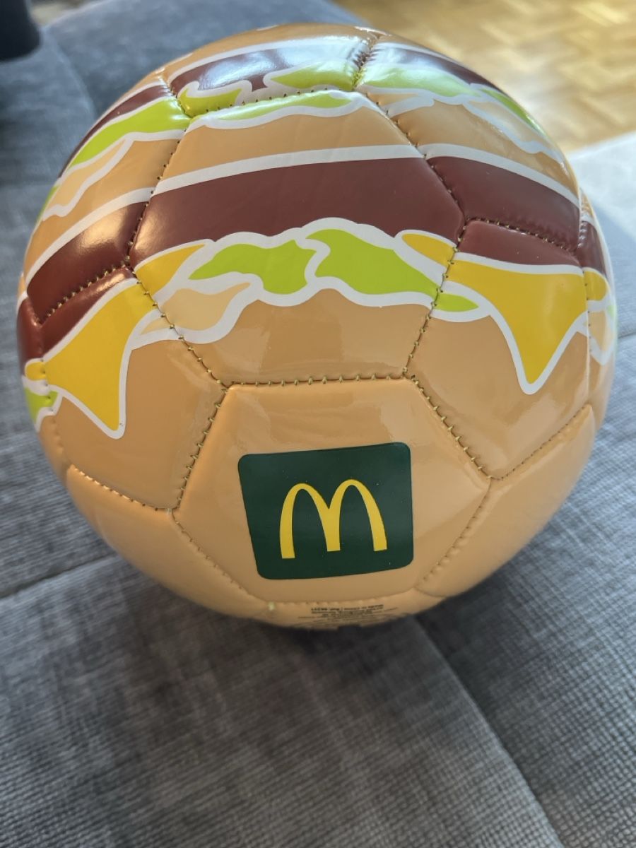 Bälle: BigMac Fussball Original – Neu (gemäss Beschreibung) aus Luzern von lb1_z78v 1
