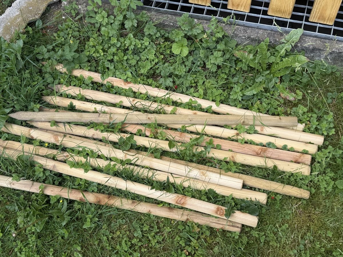 Articoli in legno: Gartenzaun zu verkaufen – Usato da Dübendorf venduto da van_vfv5 1