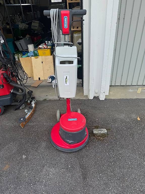 Cleanfix Tutte le macchine: Cleanfix Einscheibenmaschine R44-450 – Usato da Bettlach venduto da Edonn
