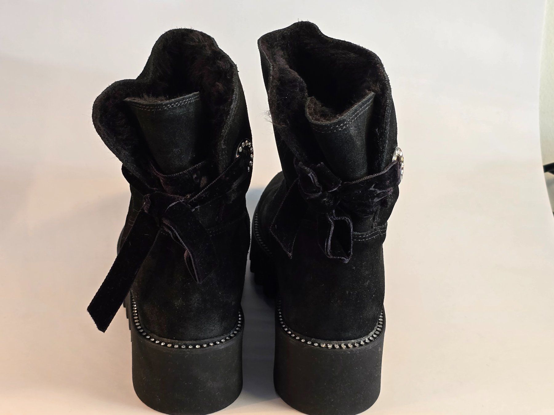Scarpe da donna: Deckers X Lab Damen Winterstiefel Gr. 37 – Usato da Schaffhausen venduto da Die_Mayonnaise 3