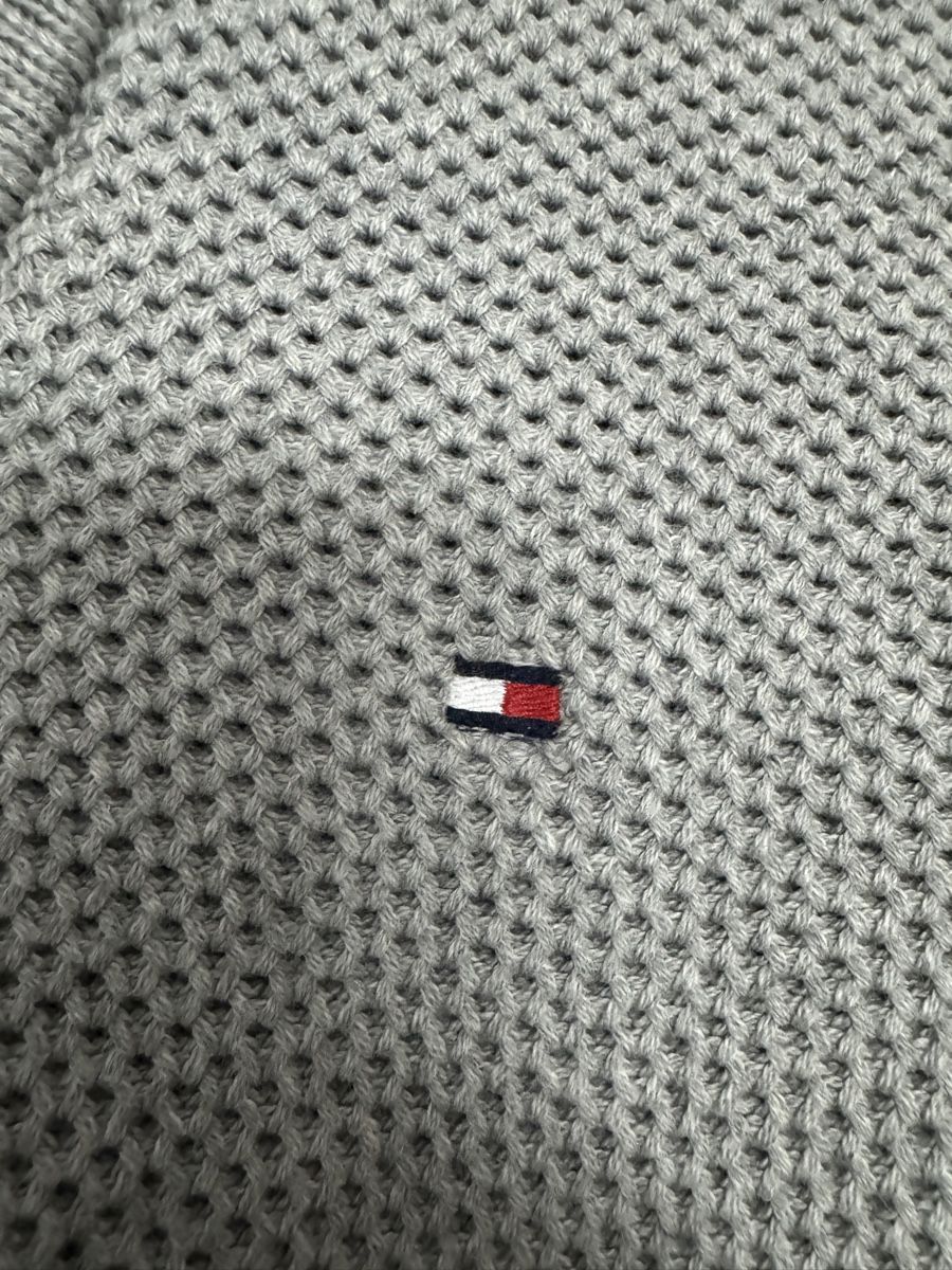 Tommy Hilfiger Maglioni & Felpe: Tommy Hilfiger Strickpullover Gr. M in grau – Usato da Grenchen venduto da servet.t 1