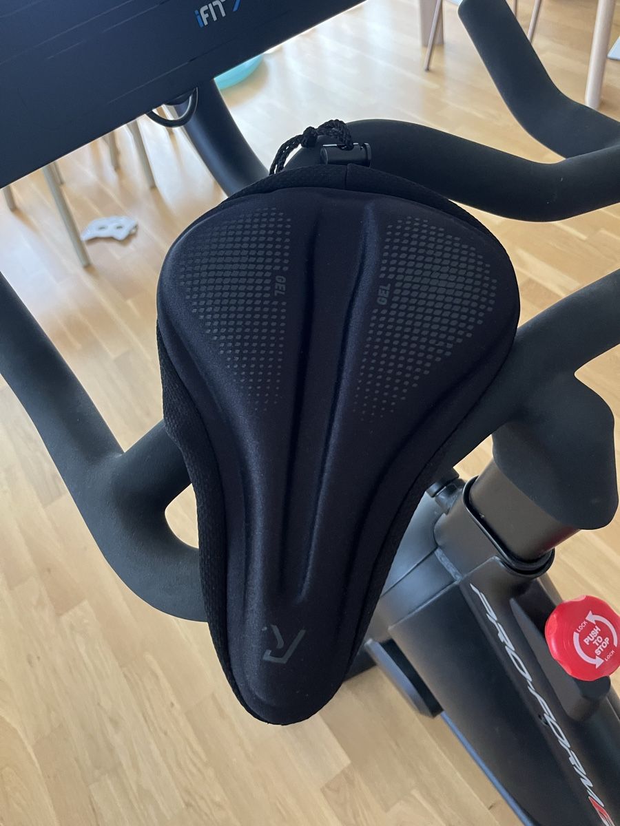 Decathlon Hometrainer: Pro-Form Smart Power 10.0 Spin Bike mit Display & Hanteln – Usato da Schönenberg TG venduto da ere_g6hm 9