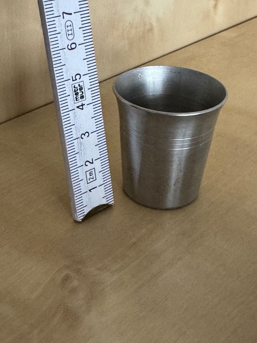 Sonstiges Tierzubehör: Zinnbecher mit Hufeisen – Gebraucht aus Luzern von lbreu 4
