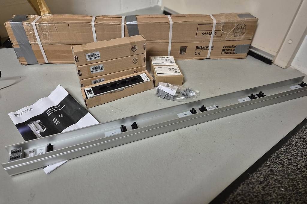 Componenti elettronici: Rittal PSM Stromversorgungseinheit – Usato da Steffisburg venduto da leizte74