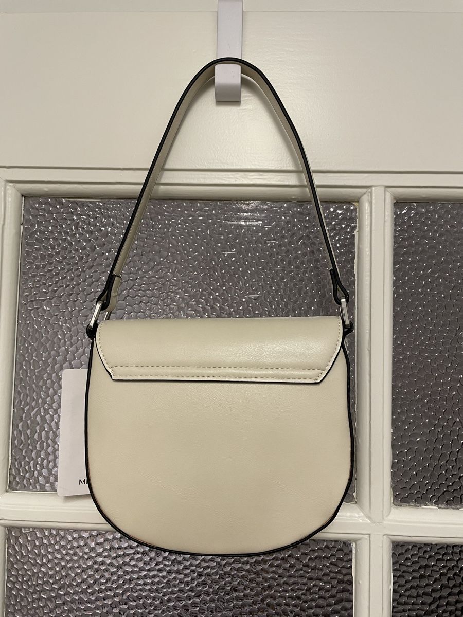 Mango Borse da donna: NEUE Kleine ovale Tasche – Nuovo e nell'imballaggio originale da Zürich venduto da Ali-Olmi 1