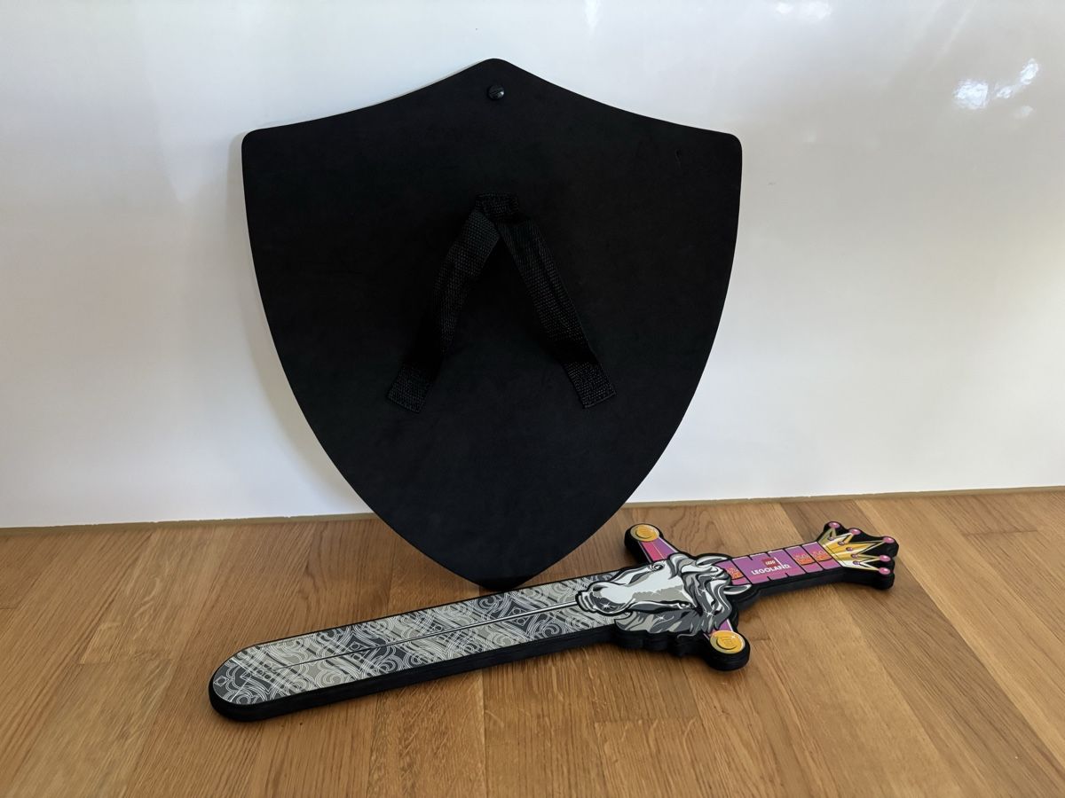 Lego Spielzeuge: Lego foam shield and sword – Neu (gemäss Beschreibung) aus Würenlos von sue_wp8k 2