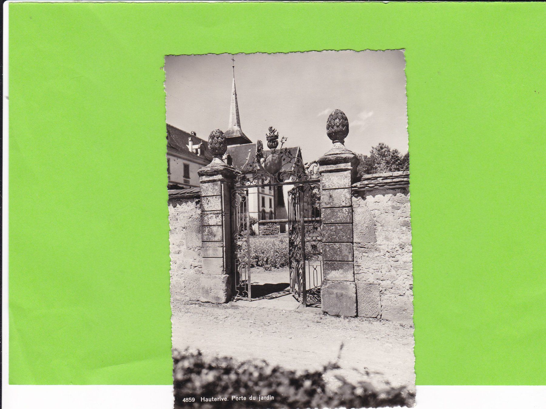 Cartoline postali: Hauterive. Porte du jardin – Usato da St. Peterzell venduto da neckertal