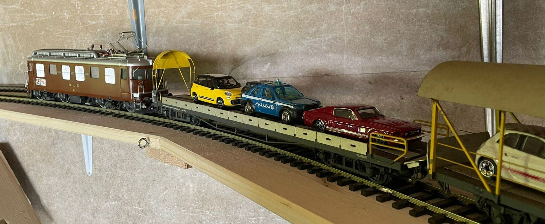 Modellini di ferrovie: BLS Autozug – Usato da Emmenmatt venduto da BLS-Re425