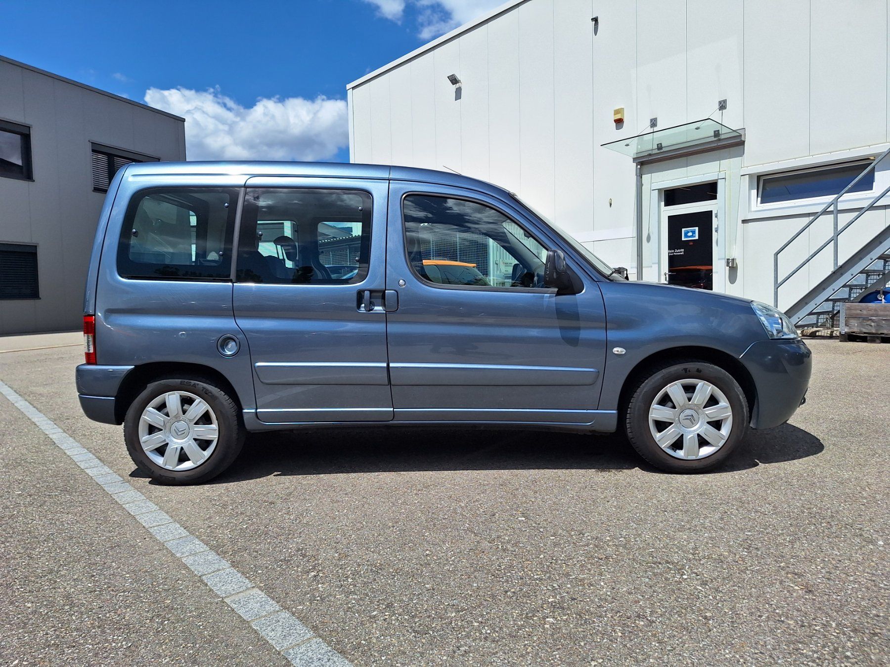 Citroën Automobili: Citroën Berlingo 1.6 16V Edition – Difettoso da Solothurn venduto da GysinSolothurn 2