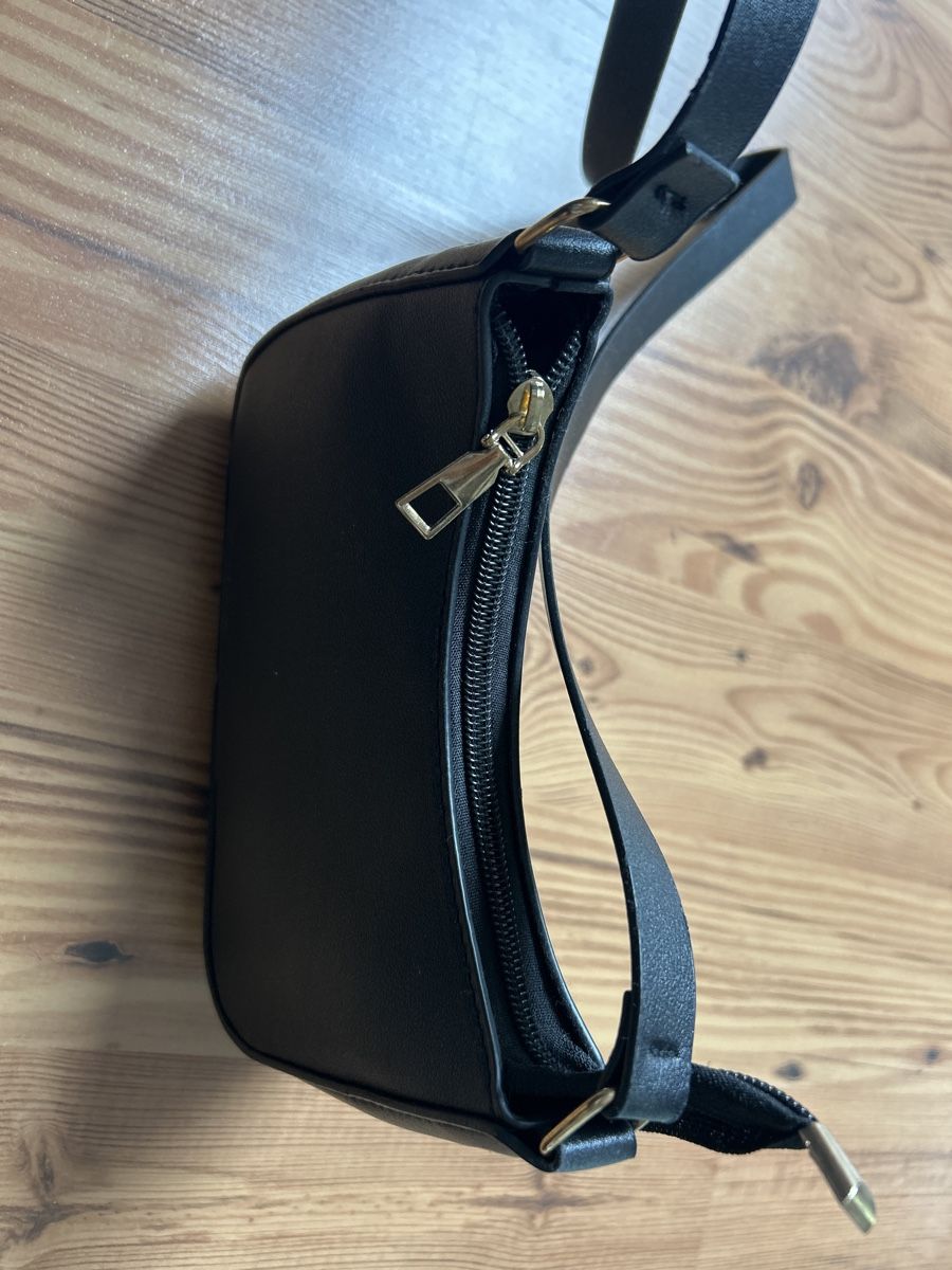 Borse da donna: NEUE schwarze Ledertasche – Nuovo (secondo la descrizione) da Hausen AG venduto da cele01 2
